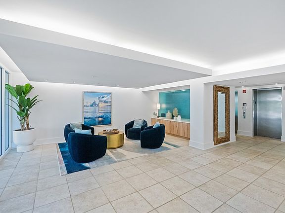 3rd image of 3554 Ocean Dr Ph 2S