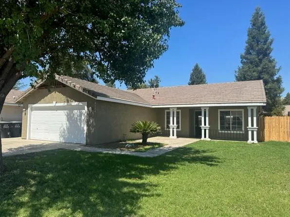 4304 E Paradise Avenue, Visalia, CA 93292