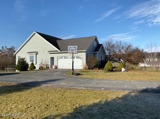 7982 Gator Trl NE, Rockford, MI 49341