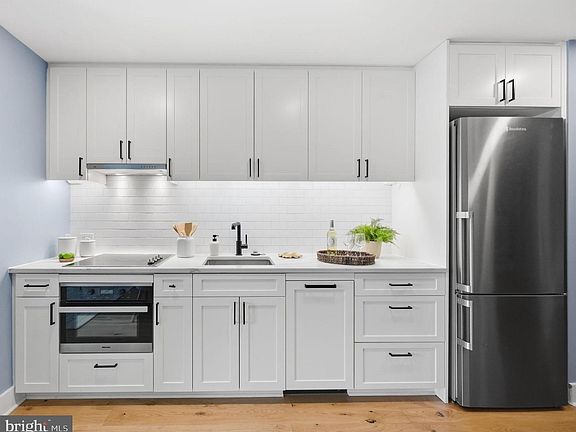 5th image of 1211 Van St SE #1007