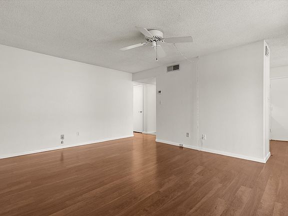 4th image of 200 Saint Andrews Blvd APT 3412