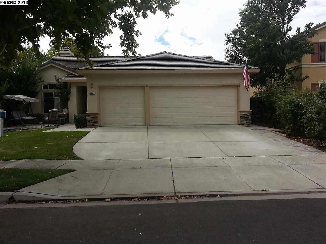 2166 Newton Dr photo 1