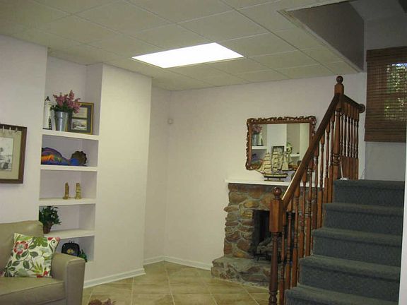 4th image of 1642 W Lakeshore Dr