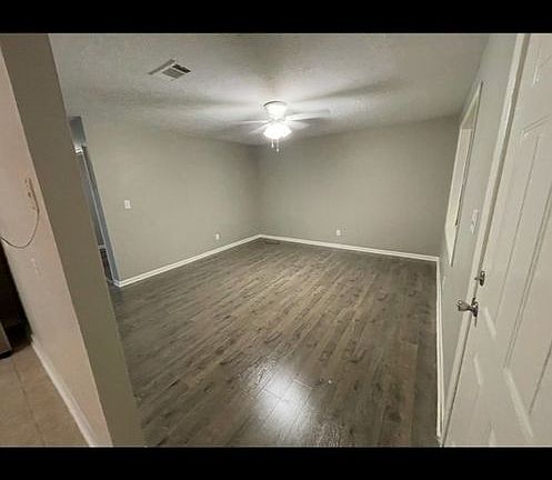 2nd image of 220 20th St N