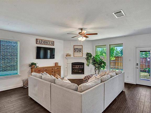 2nd image of 1713 Tapadero Ln