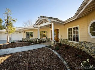 1237 S Live Oak Park Rd, Fallbrook, CA 92028