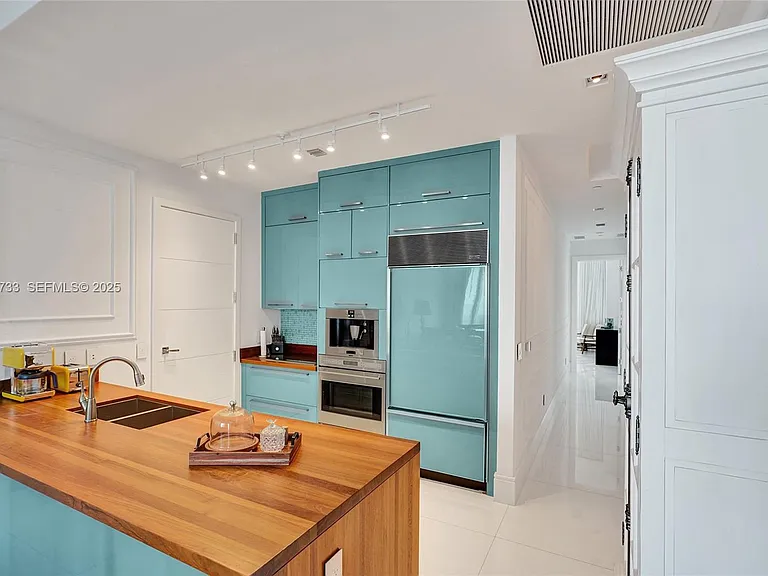 15811 Collins Ave #3302 — Photo 11