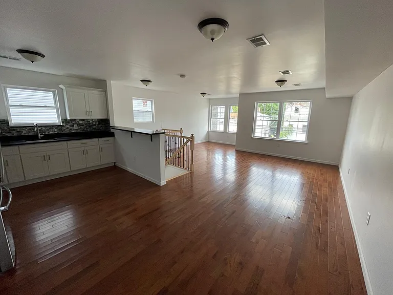 150 Sherman Ave #2 — Photo 2