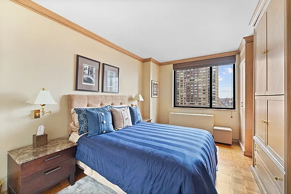 Sold by Douglas Elliman | media 10