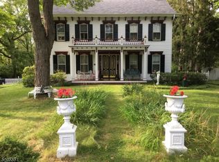 293 Main St, Chester, NJ 07930