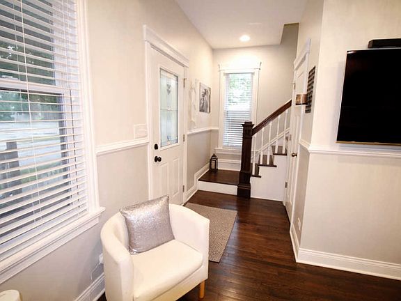 4th image of 4019 Dubois Ave