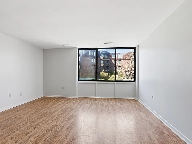 1002 Paradise Rd #2A — Photo 10