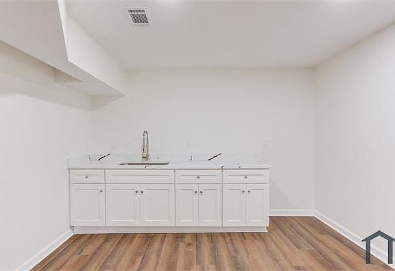 4th image of 1381 Timbercrest Dr