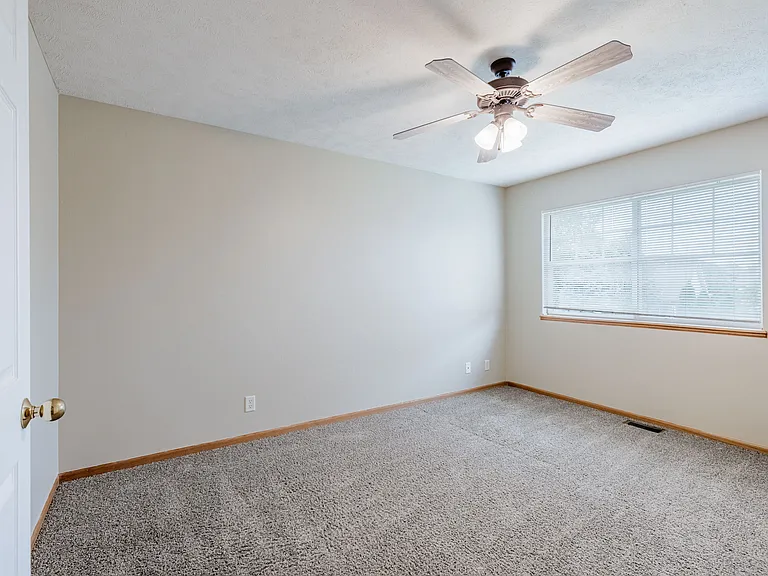 8804 Sicily Ln — Photo 29