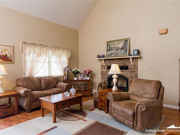 3rd image of 12474 Lodge Dr