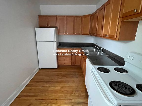 2nd image of 1914 W Lunt Ave APT 2N