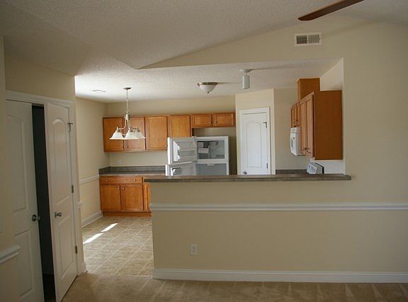 5th image of 2608 B Saddleback Dr