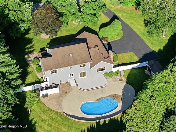 5th image of 20 Orchard Drive