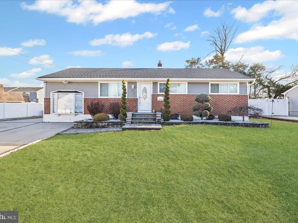 214 S Garden Blvd, Edgewater Park, NJ 08010