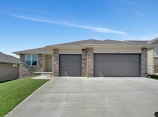 2030 Geri Cir, Cir, NE 68147