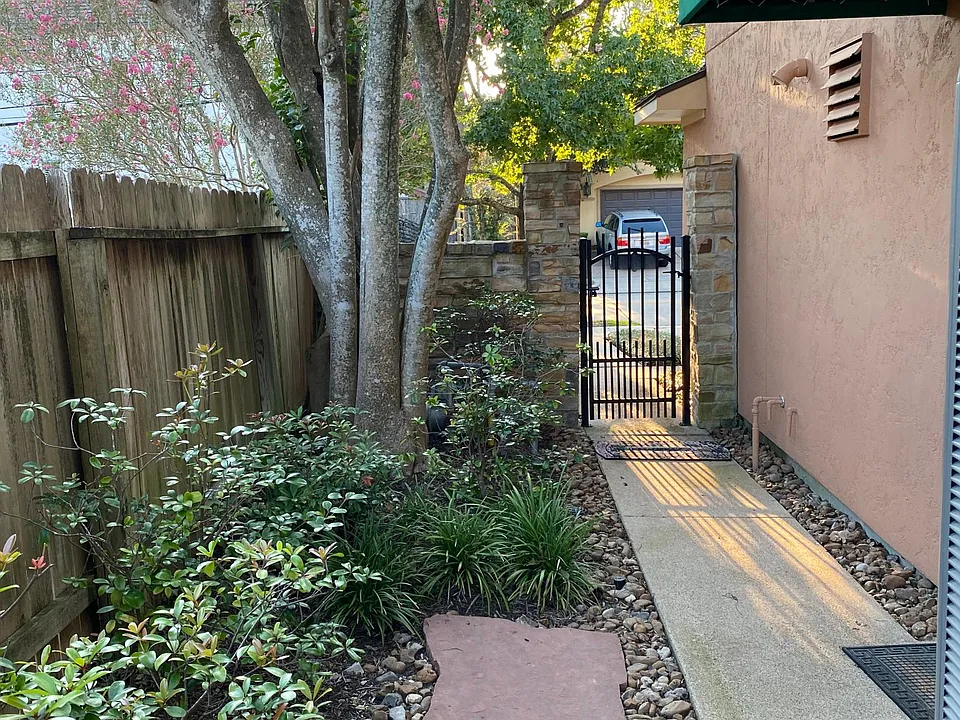 side yard