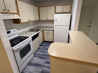 7210 NW 179th St APT 203, Hialeah, FL 33015