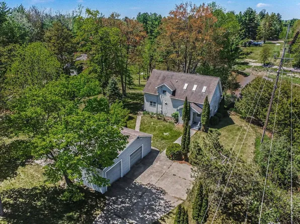 1019 Siesta St, Gladwin, MI 48624
