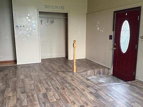 2nd image of 340 Reeves Rd