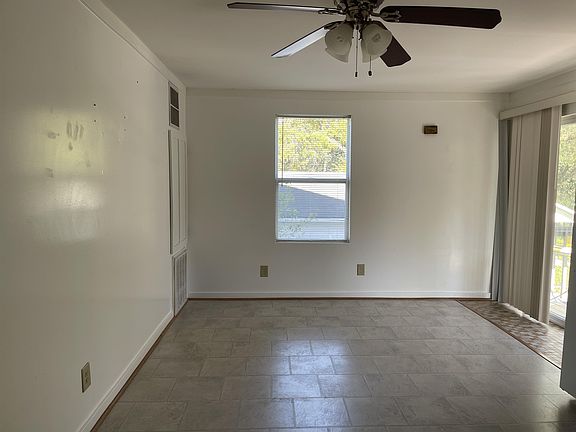 4th image of 2202 1/2 Bisbee Ave #B