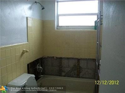 5th image of 430 SW 15th Ave