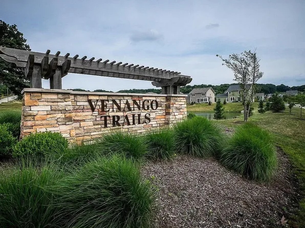 2010 Hemlock Ln #2010, Mars, PA 16046