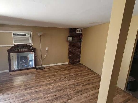 3rd image of 3138 W Nicolet St