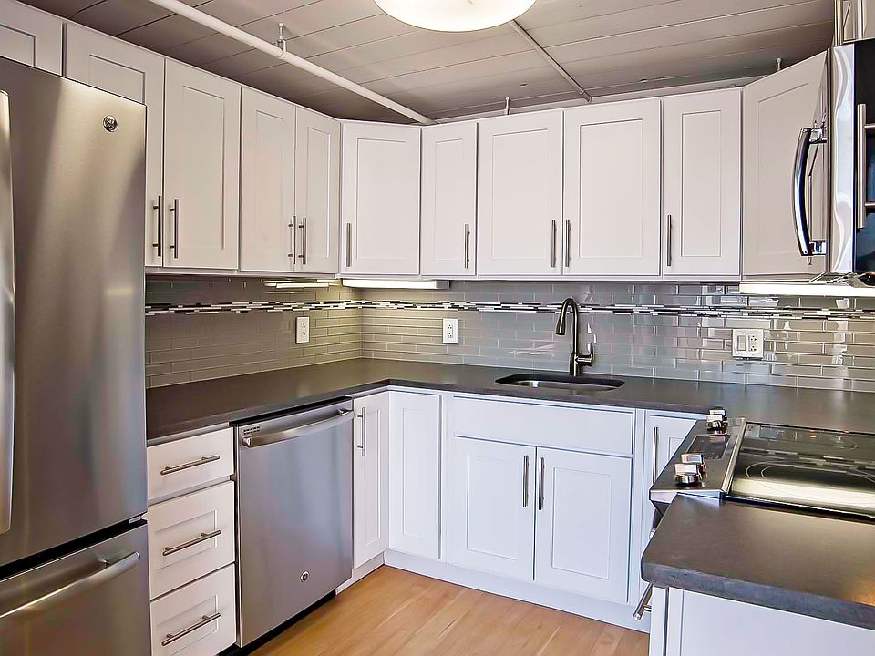 Renovated kitchens with luxury finishes are available for upgrade. Ask the leasing team for more details!