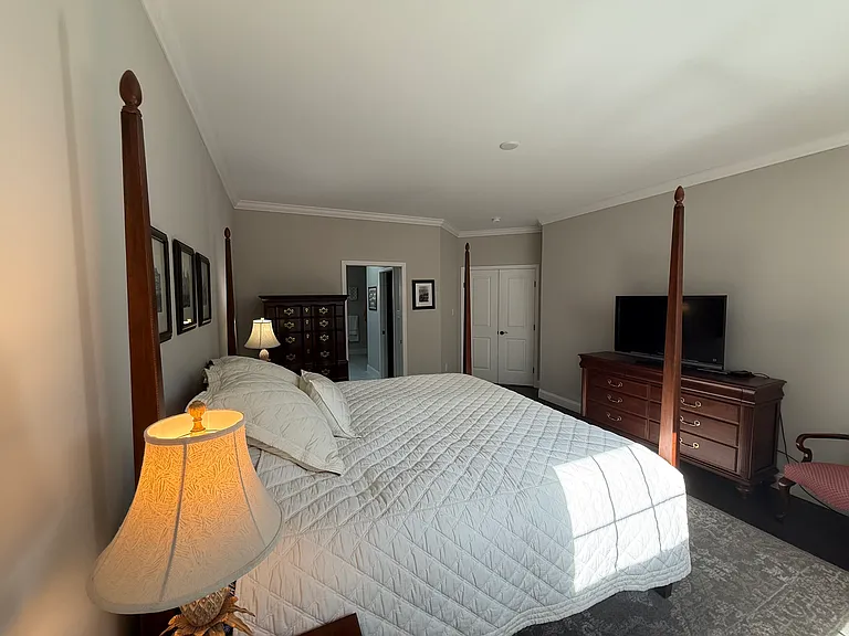 170 Victoria Ln — Photo 23
