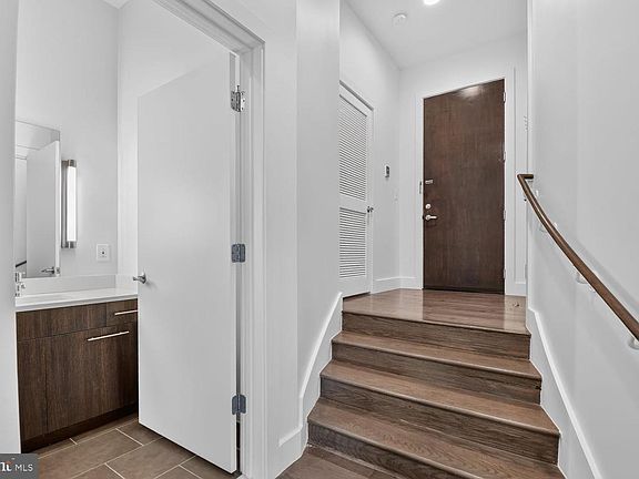 3rd image of 1767 Lanier Pl NW #4