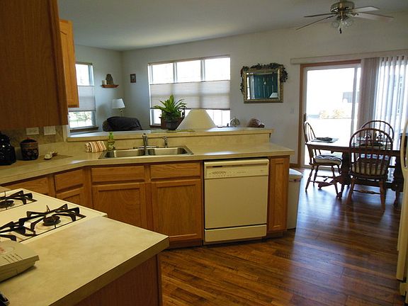5th image of 21505 Lake Street Clair Dr