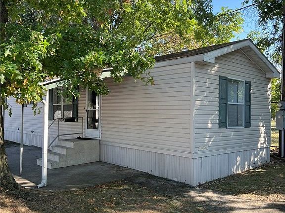 2nd image of 8109 Russell Ln