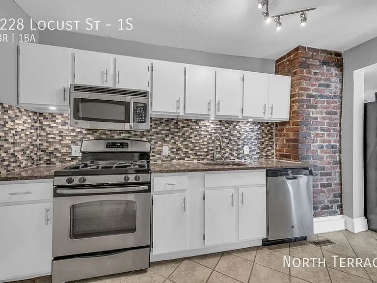 4228 Locust St #1S — Photo 1