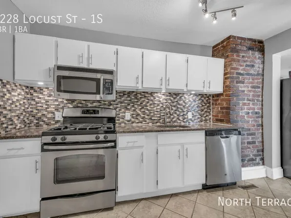 4228 Locust St APT 1S, Kansas City, MO 64110