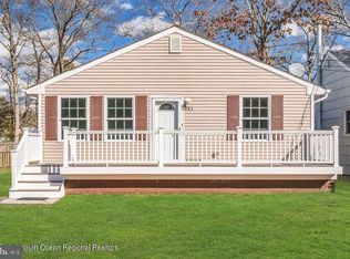483 Lake Barnegat Dr, Forked River, NJ 08731