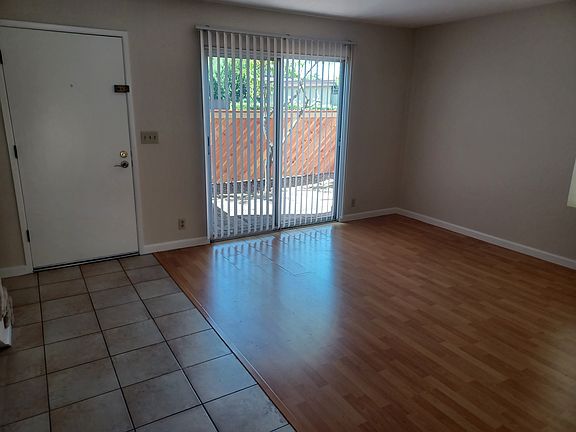 3rd image of 2335 Ravine Dr