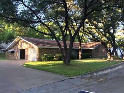 701 Tanglewood Ave, Comanche, TX, 76442