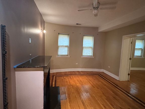 4th image of 42 N Menard Ave #Ga