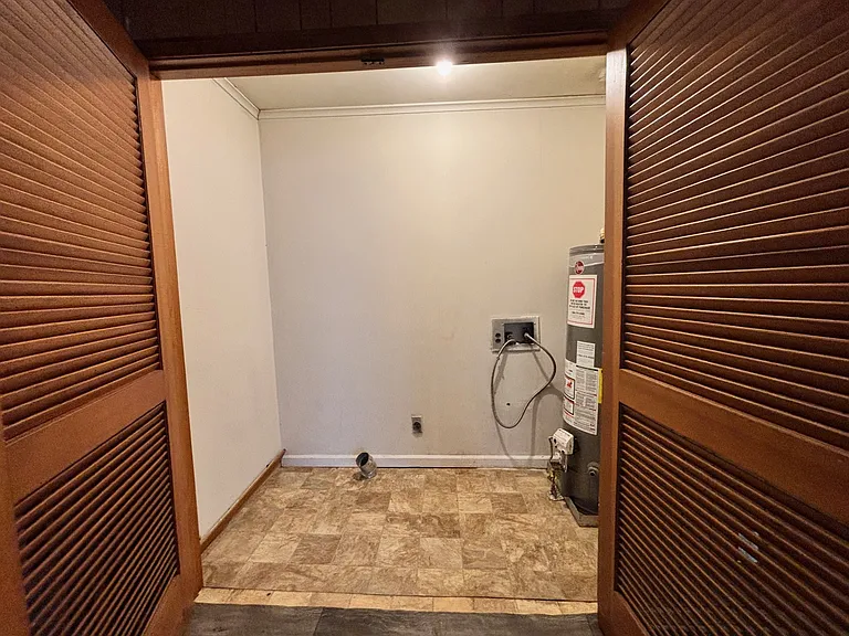 149 Campbell St #N — Photo 7