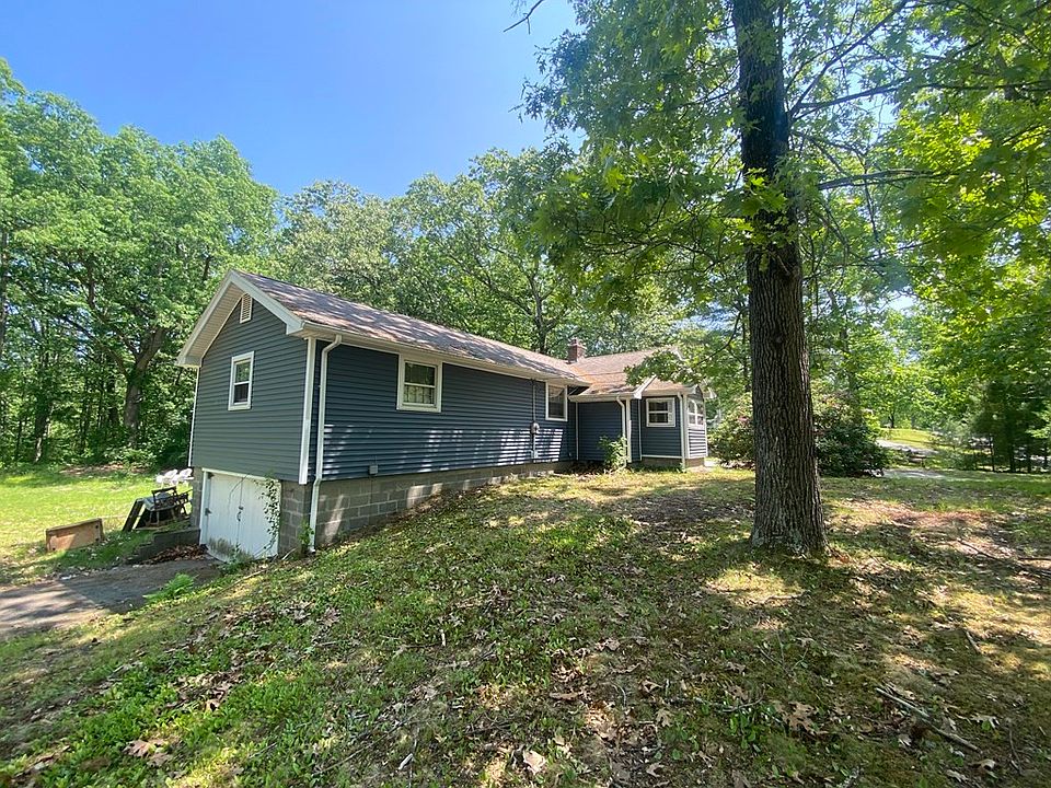 225 South St, Auburn, MA 01501 Zillow