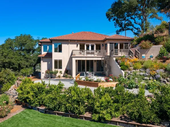 1299 Wikiup Drive, Santa Rosa, CA 95403