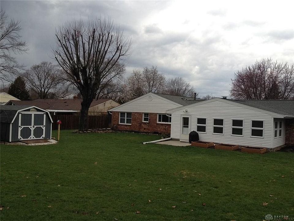 2nd image of 870 Hyde Park Dr