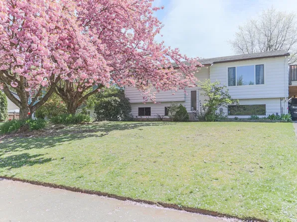 26728 33rd Ave, Langley, BC V4W 3G2