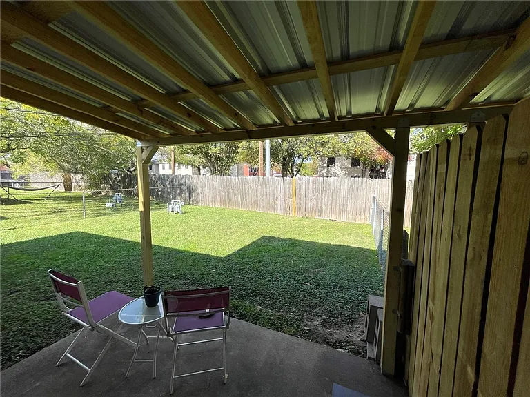 1527 Hillside Dr #CS — Photo 9