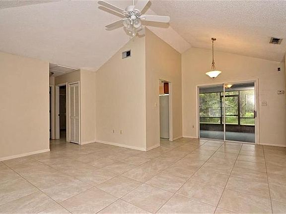 5th image of 715 Saint Johns River Dr